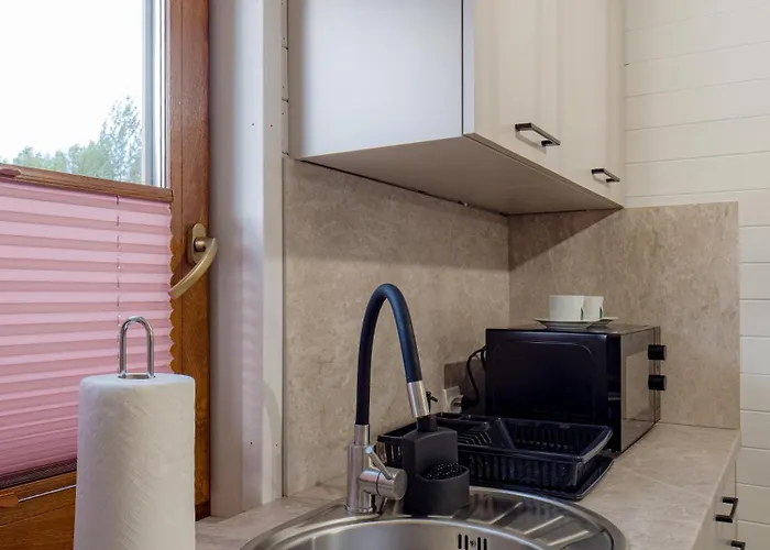 Cicha Przystan W Jezierzanach *